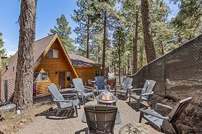 Spacious A-frame Pines Cabin 12 Beds Loft Game Room