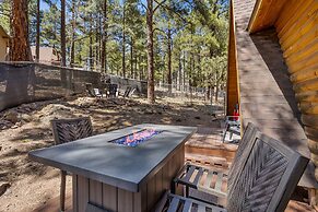 Spacious A-frame Pines Cabin 12 Beds Loft Game Room