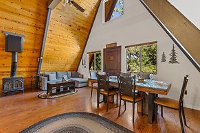 Spacious A-frame Pines Cabin 12 Beds Loft Game Room