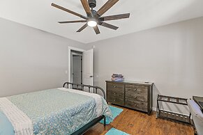 Spacious Canyon Peak Pine View Home Game Room Hot Tub