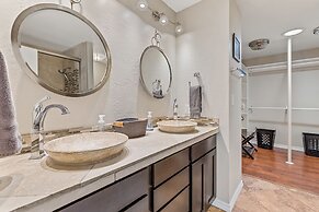 Spacious Canyon Peak Pine View Home Game Room Hot Tub