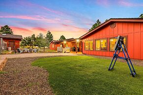 Spacious Canyon Peak Pine View Home Game Room Hot Tub