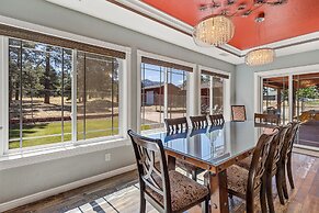 Spacious Canyon Peak Pine View Home Game Room Hot Tub