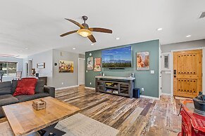 Spacious Canyon Peak Pine View Home Game Room Hot Tub