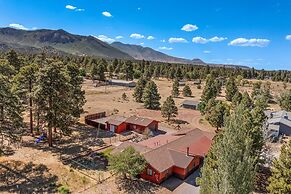 Spacious Canyon Peak Pine View Home Game Room Hot Tub