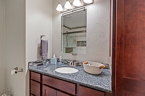 Spacious Canyon Peak Pine View Home Game Room Hot Tub