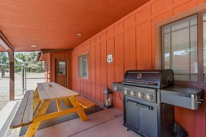 Spacious Canyon Peak Pine View Home Game Room Hot Tub