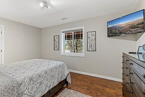 Spacious Canyon Peak Pine View Home Game Room Hot Tub