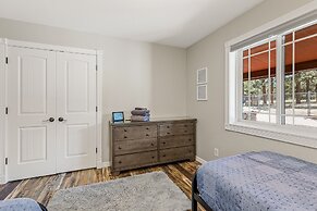 Spacious Canyon Peak Pine View Home Game Room Hot Tub