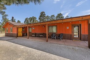 Spacious Canyon Peak Pine View Home Game Room Hot Tub