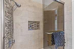 Spacious Canyon Peak Pine View Home Game Room Hot Tub