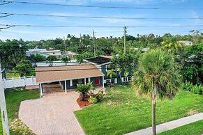 Kiss the Wave - Spacious 4BR 3BA w Pool hot tub