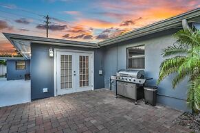 Kiss the Wave - Spacious 4BR 3BA w Pool hot tub