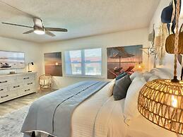 Pier Pressure Beachfront w Pool