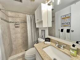 Pier Pressure Beachfront w Pool