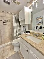 Pier Pressure Beachfront w Pool