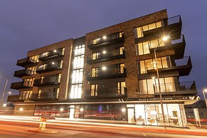 Sevenstays Ashford - 2BR Luxury Apartments