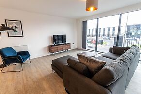 Sevenstays Ashford - 2BR Luxury Apartments