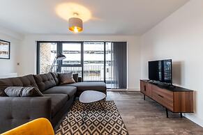 Sevenstays Ashford - 2BR Luxury Apartments