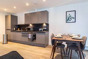 Sevenstays Ashford - 2BR Luxury Apartments