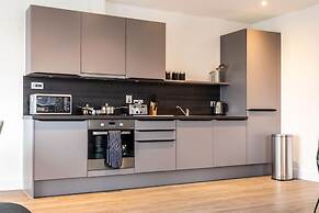 Sevenstays Ashford - 2BR Luxury Apartments