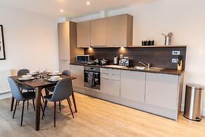 Sevenstays Ashford - 2BR Luxury Apartments