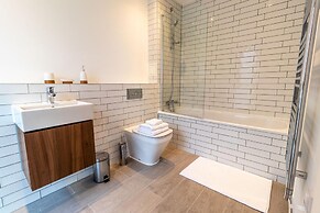 Sevenstays Ashford - 2BR Luxury Apartments