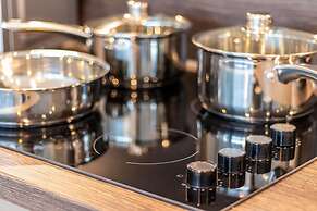 Sevenstays Ashford - 2BR Luxury Apartments