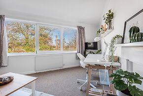 2 Bed in Historic Tonbridge - 35 Mins From London