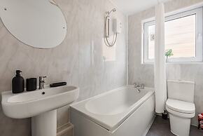 2 Bed in Historic Tonbridge - 35 Mins From London