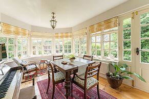 Beautiful Country Cottage for up to 8 People