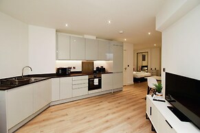 Seven Stays Modern Studio Apartment - Solihull