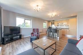 Luxury 2 Bed Apartment Parking by NEC Solihull