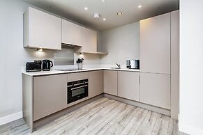 Seven Stays Residences Slough - Luxury Apartments