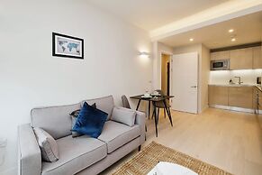 Brand New 1 Bed Apt - Seven Stays Bracknell