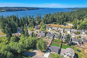 Twin Oaks Retreat by Avantstay Mins to Freeland