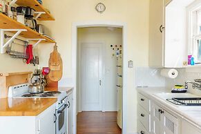 Sunlight Beach Getaway by Avantstay Views