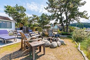 Sunlight Beach Getaway by Avantstay Views