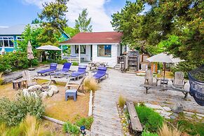 Sunlight Beach Getaway by Avantstay Views