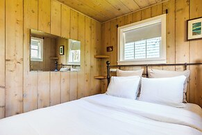 Sunlight Beach Getaway by Avantstay Views