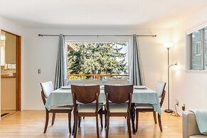 Eagles Watch by Avantstay Large Deck w/ Views