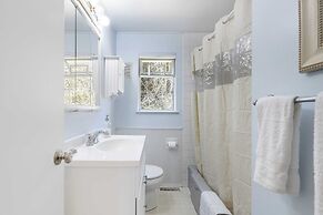 Eagles Watch by Avantstay Large Deck w/ Views