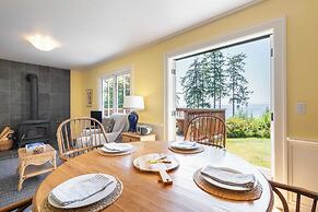 Smugglers Lagoon Beach Cottage by Avantstay