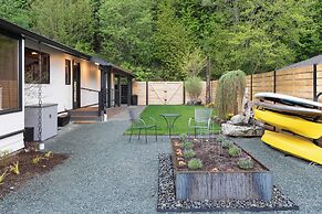 Oceanfront w/ Game Room, Fire Pit, Panoramic Views Angels Landing by A