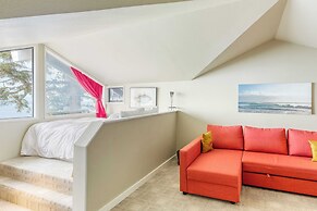 Barranco by Avantstay Stairway to Beach + Views