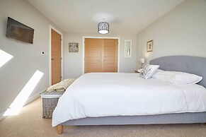 Host Stay Sunflower Cottage