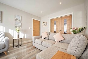 Host Stay Sunflower Cottage