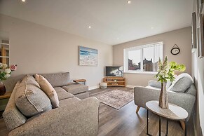 Host Stay Sunflower Cottage