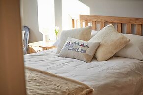 Host Stay Sunflower Cottage