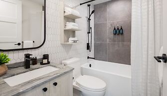 Steveston Waterfront Hotel